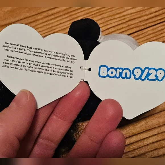 New Fuzzee Tails Flappy PenguinBlack & White Fluffy Tail Plush Toy 9/29 - Picture 3 of 7